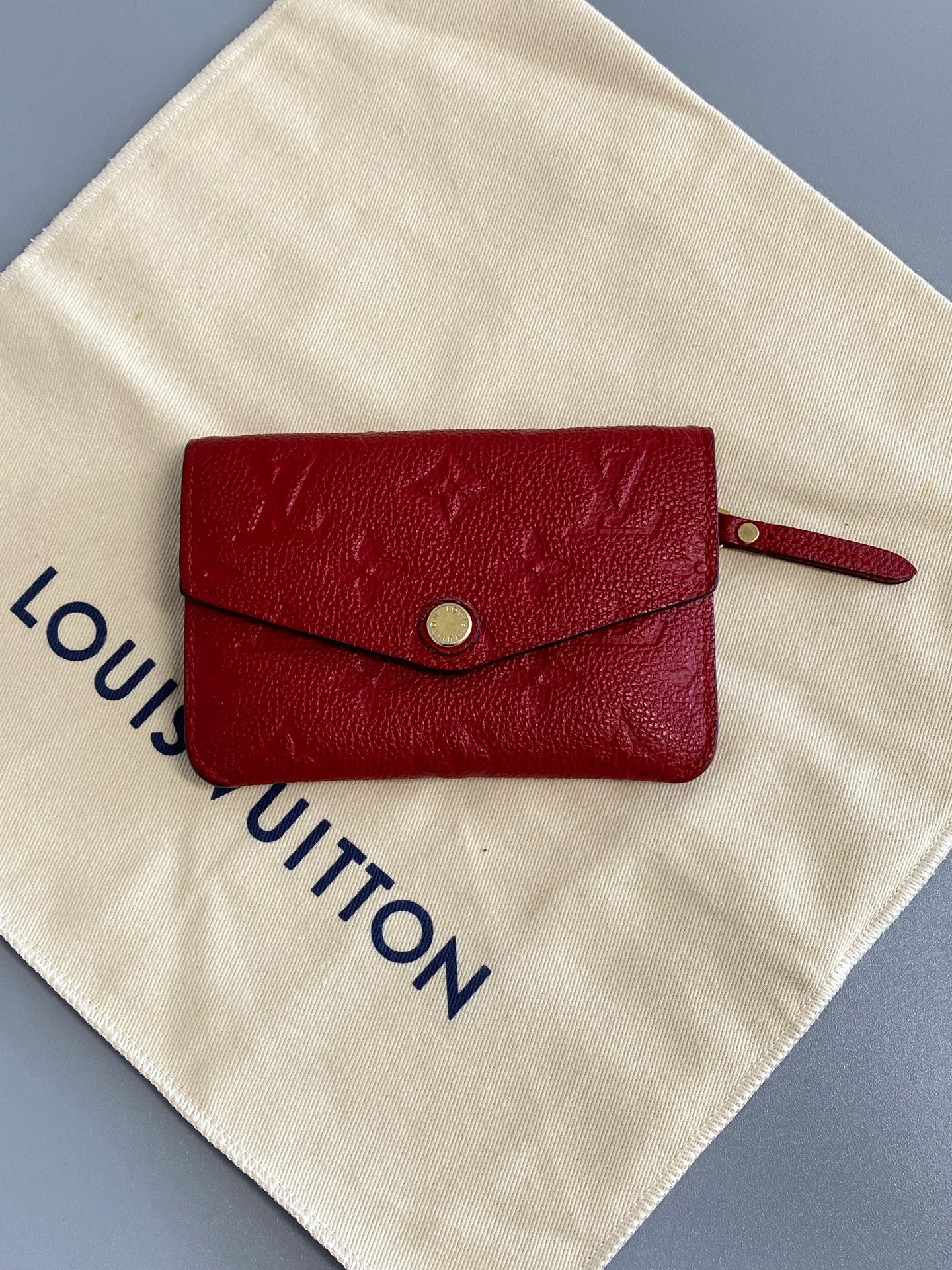 Louis Vuitton Red M58879