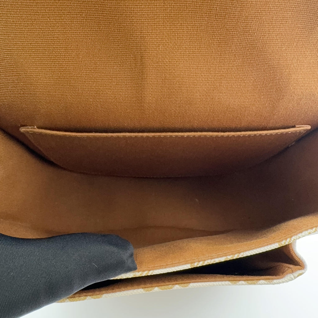 Celine FOLCO Medium Logo-Print Handbag Crossbody 191502BZJ.01BC