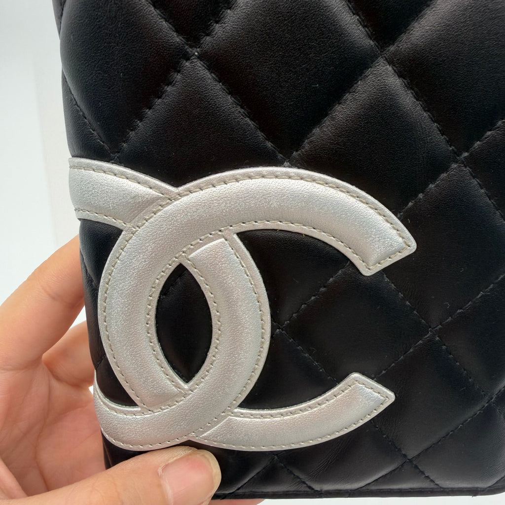 Chanel Mouth-shaped wallet A50077_Y03880_C2054