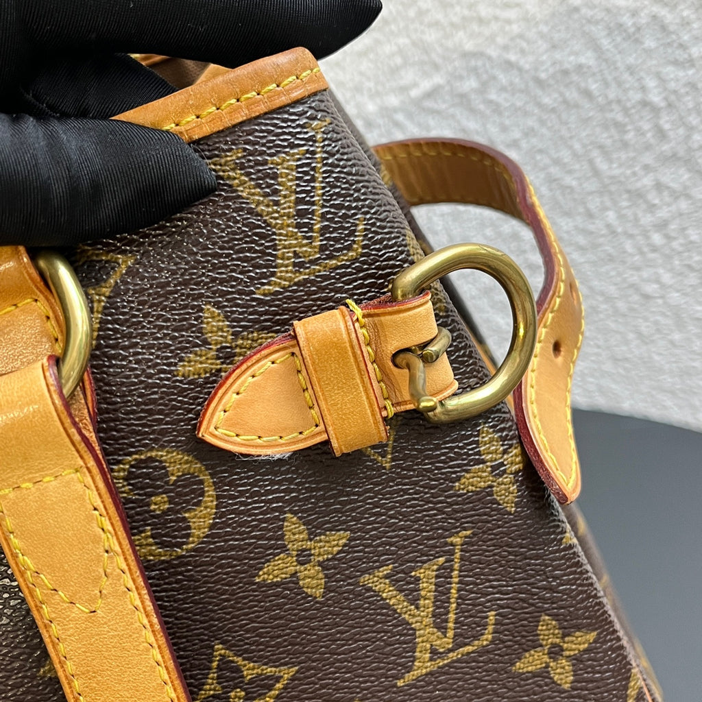 Louis Vuitton Shoulder Bag