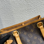 Louis Vuitton Shoulder Bag
