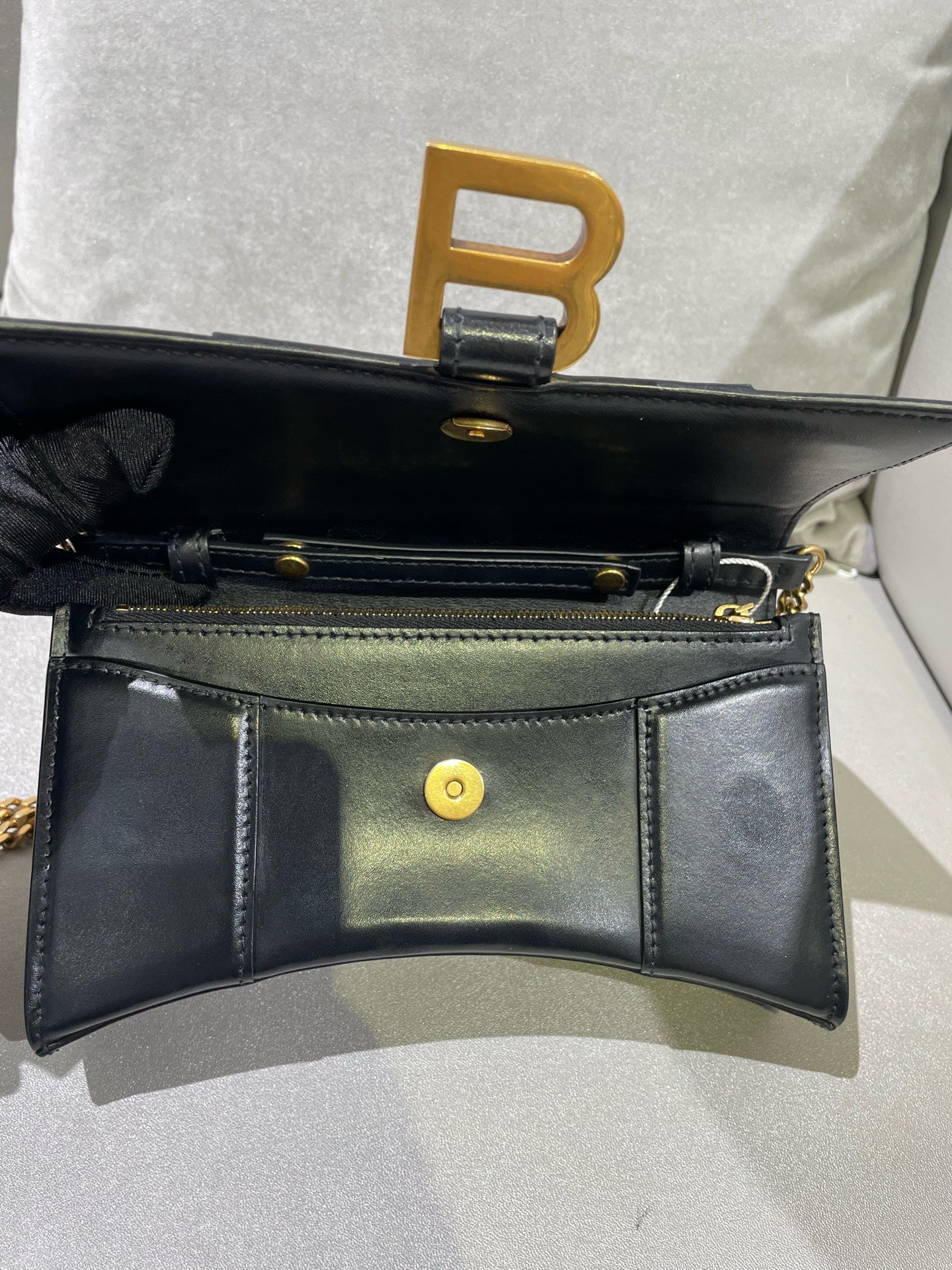 Balenciaga HOURGLASS Black 6560501QJ4M1000