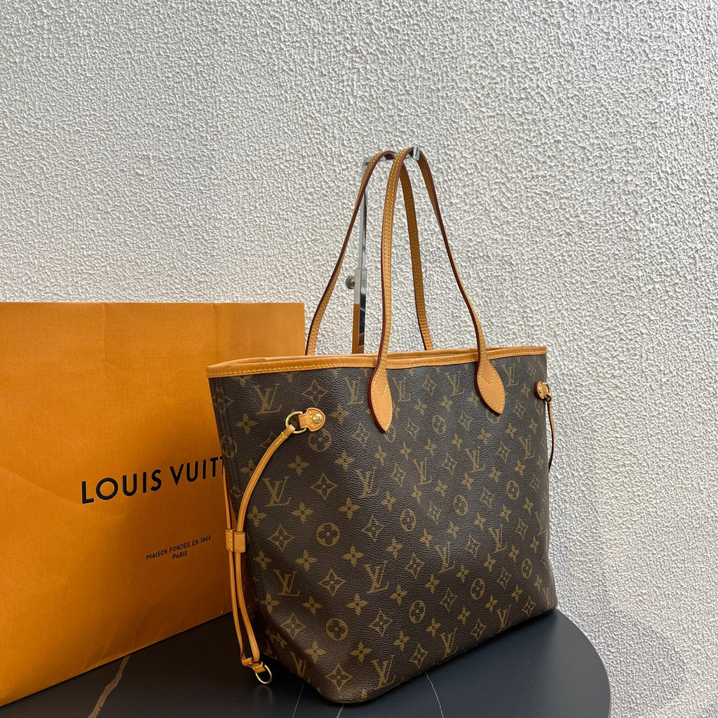 Louis Vuitton Shoulder Bag