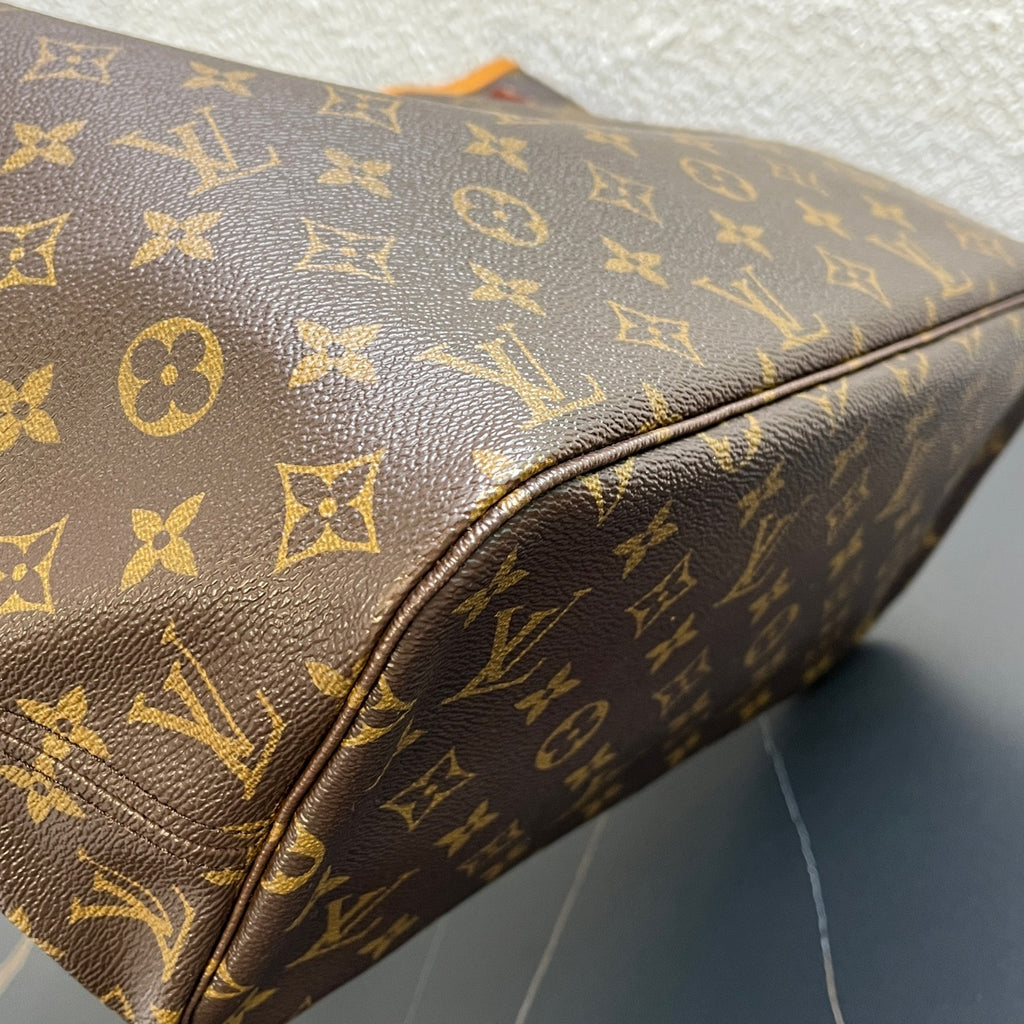 Louis Vuitton Shoulder Bag