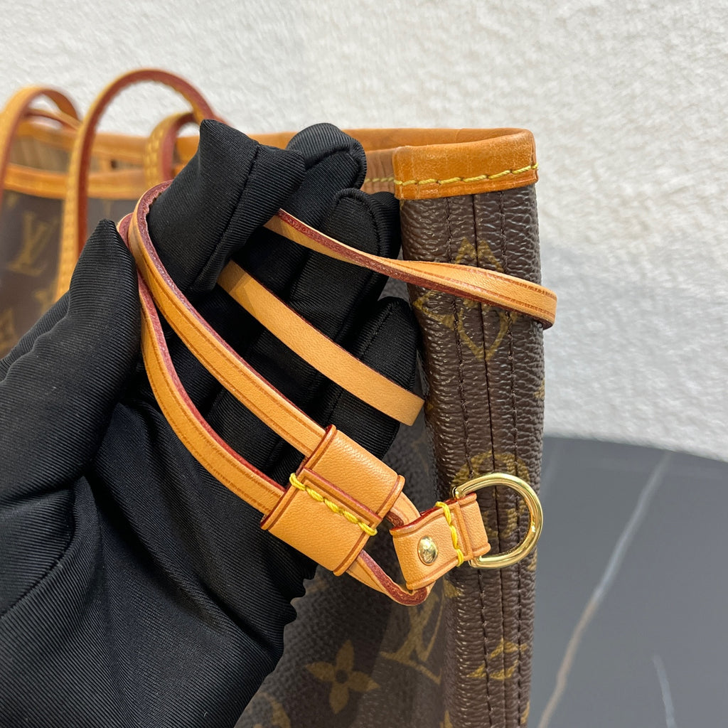 Louis Vuitton Shoulder Bag