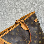 Louis Vuitton Shoulder Bag