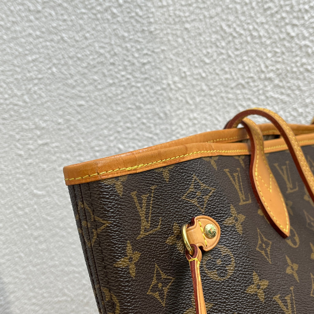 Louis Vuitton Shoulder Bag