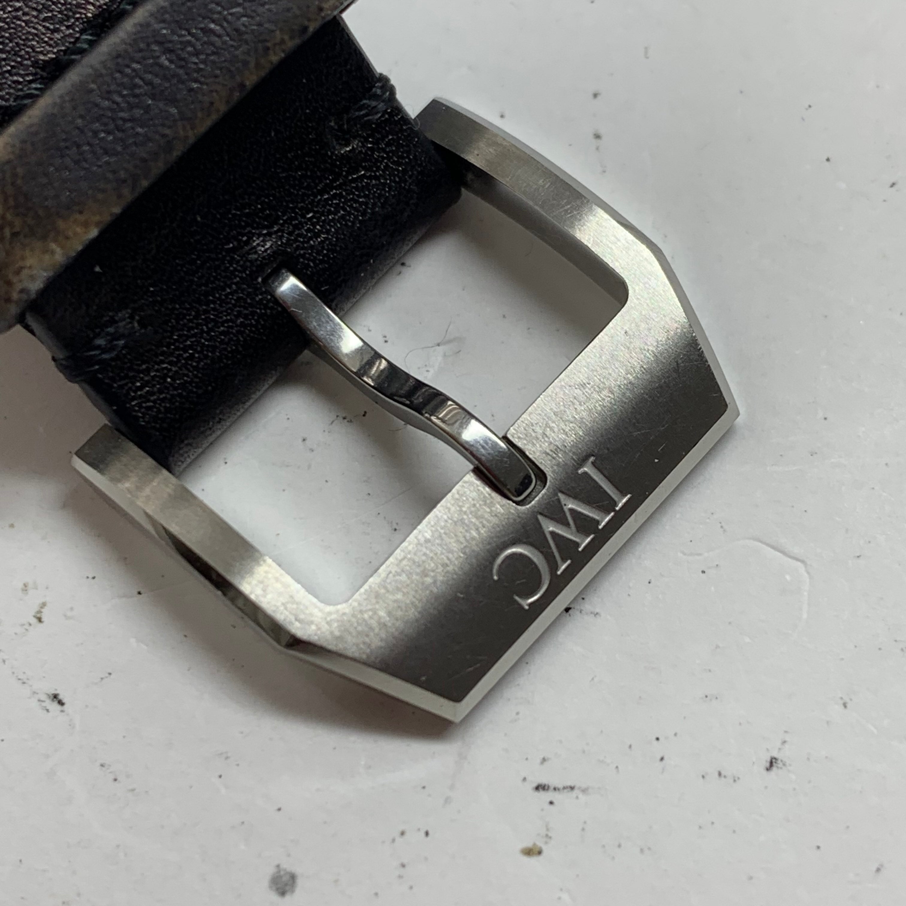 IWC Pilot 40 millimeters IW327002
