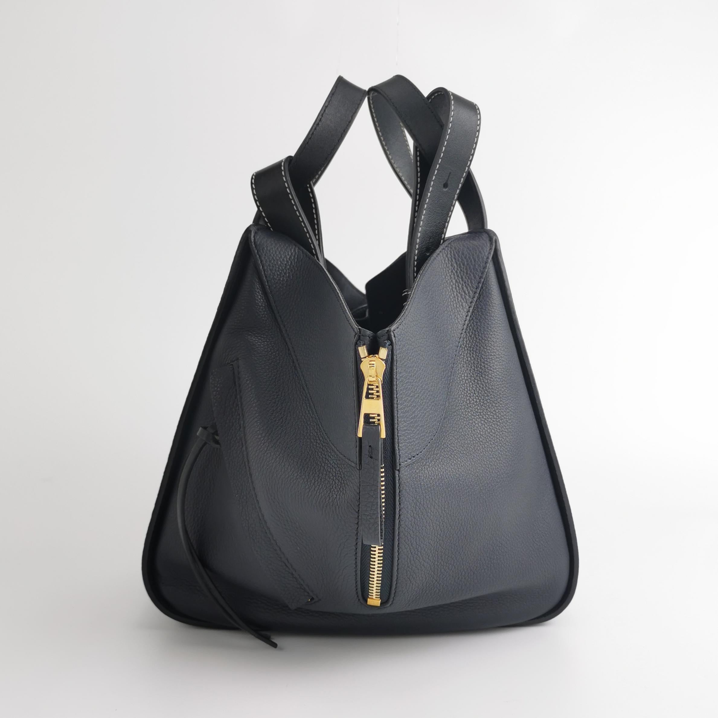 Loewe Shoulder Bag 38712KBT38-5605