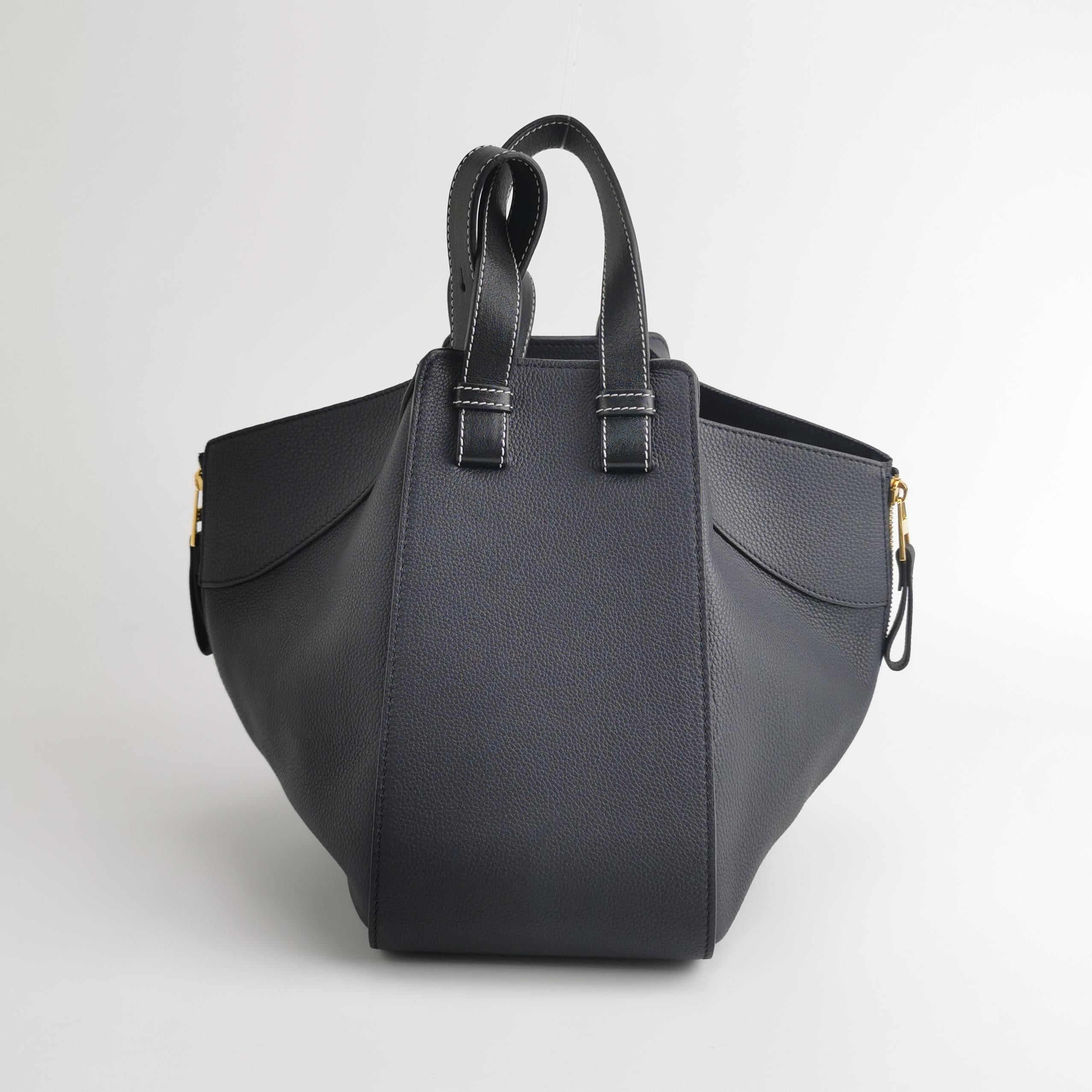 Loewe Shoulder Bag 38712KBT38-5605