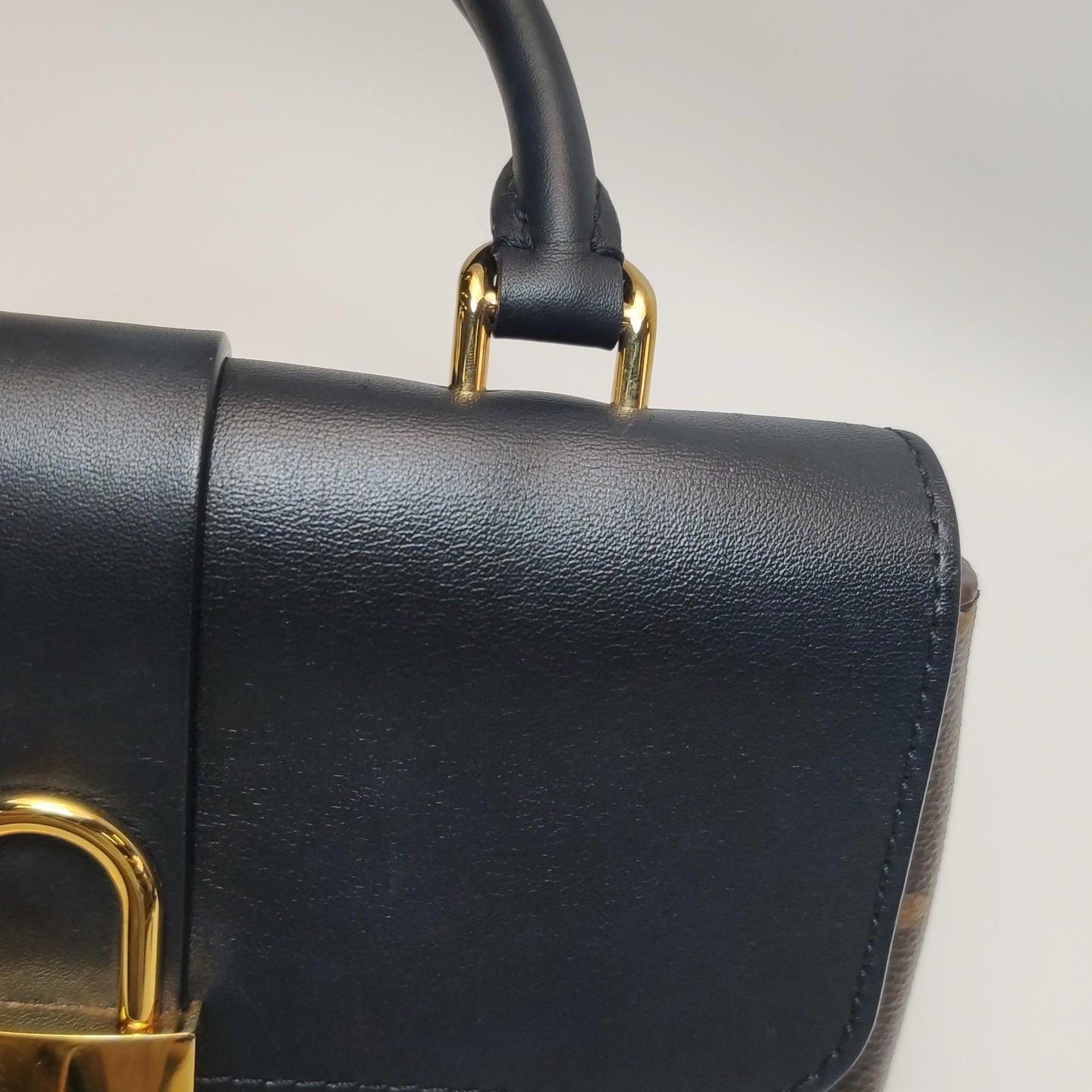 Louis Vuitton Crossbody M44141