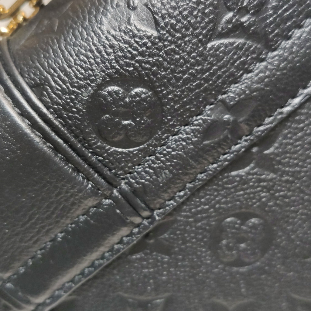 Louis Vuitton Shoulder Bag M43392