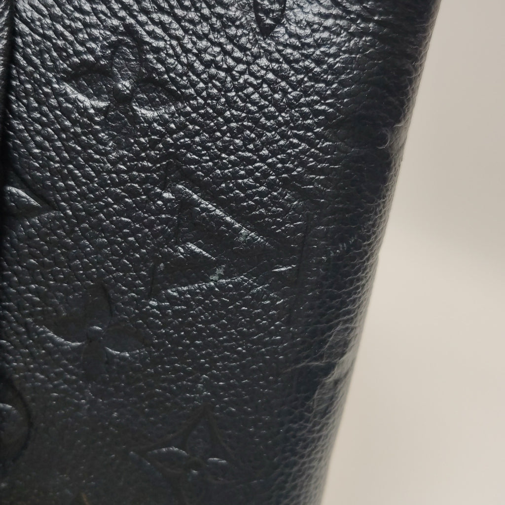 Louis Vuitton Shoulder Bag M43392