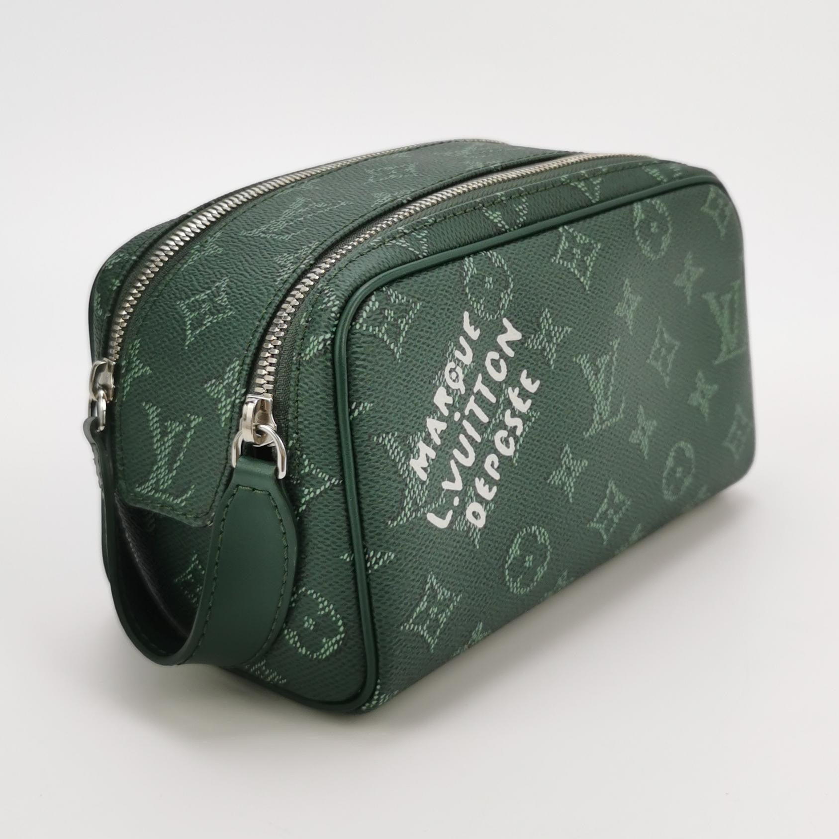 Louis Vuitton Clutch