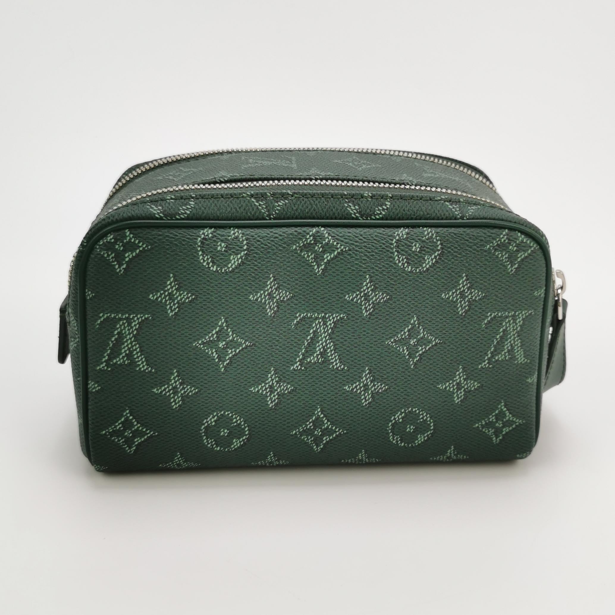 Louis Vuitton Clutch