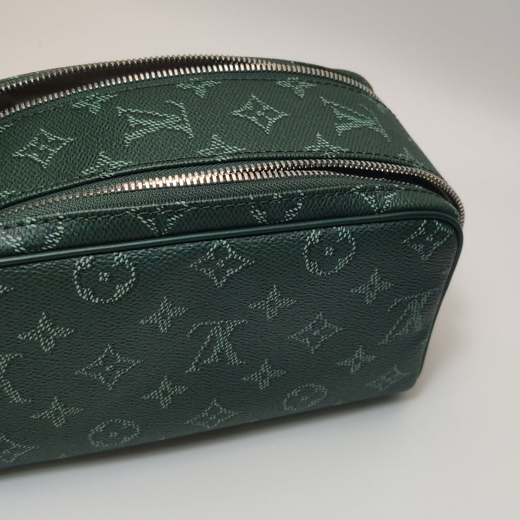 Louis Vuitton Clutch