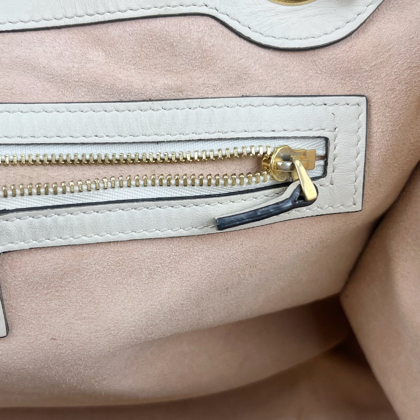 Gucci Padlock Series White 479197 KHNKG 9761