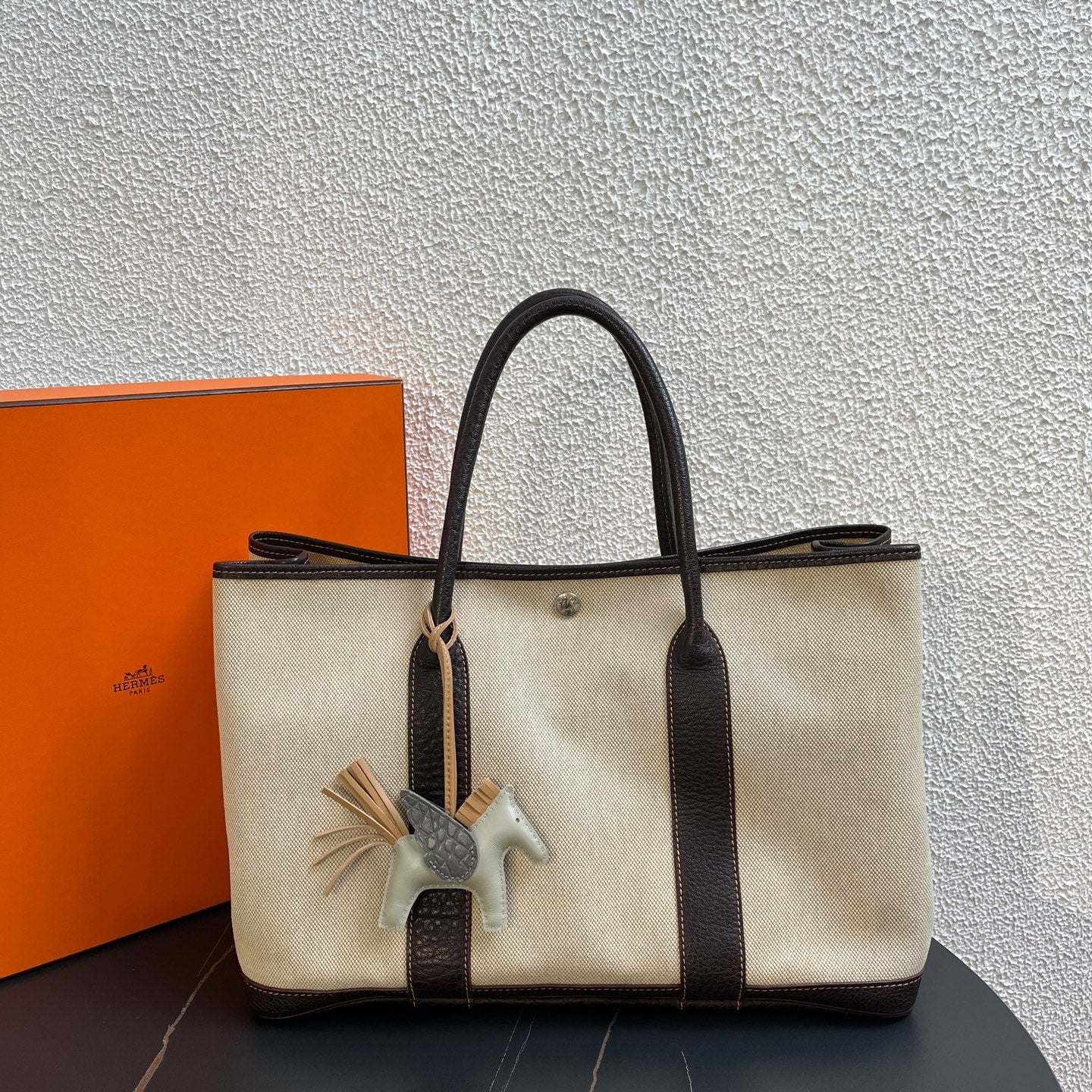 Hermes Canvas 915747