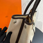 Hermes Canvas 915747