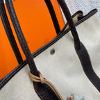 Hermes Canvas 915747