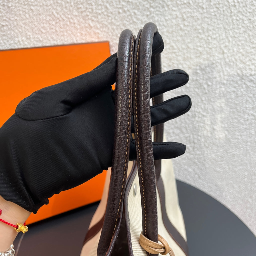Hermes Canvas 915747