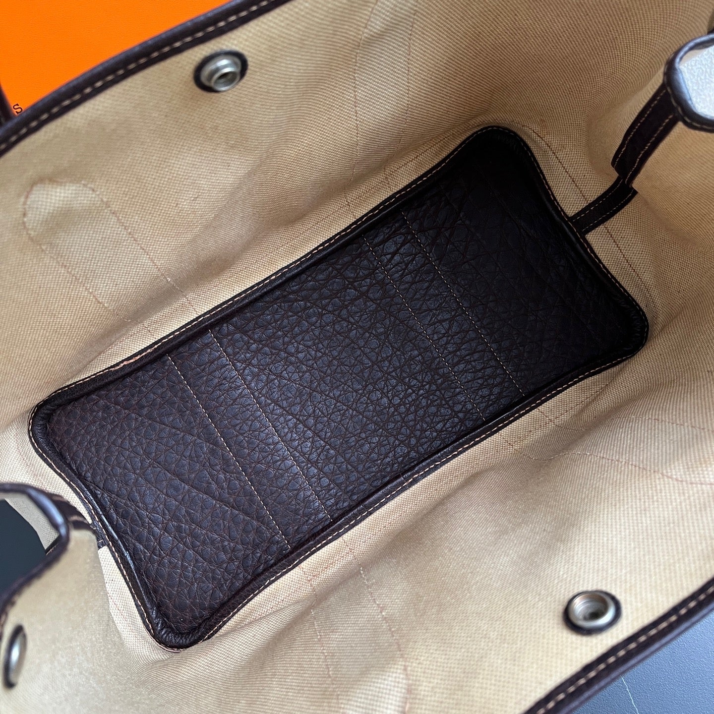 Hermes Canvas 915747