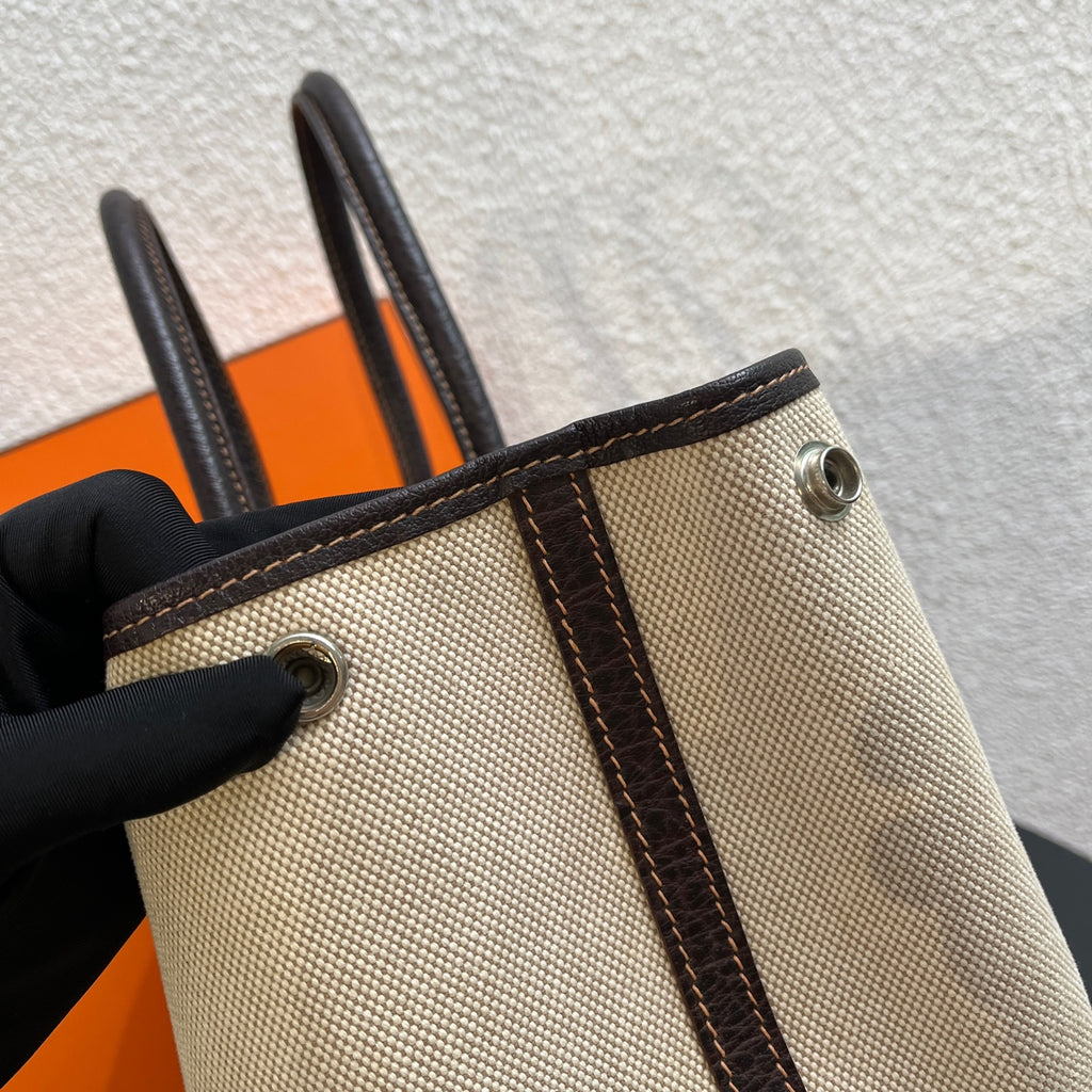Hermes Canvas 915747