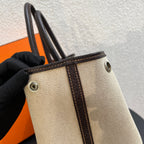 Hermes Canvas 915747