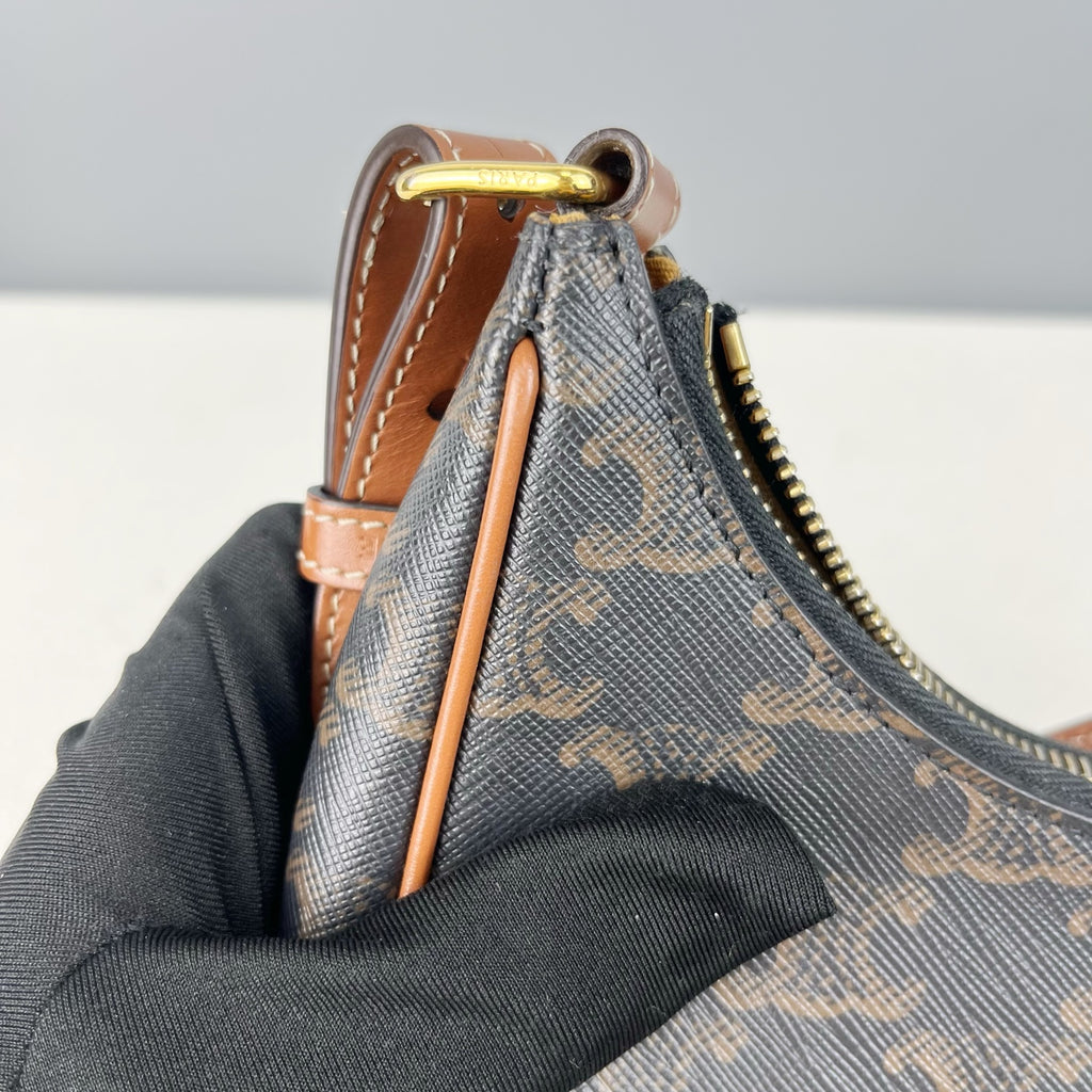 Celine 193952BZJ.27ED