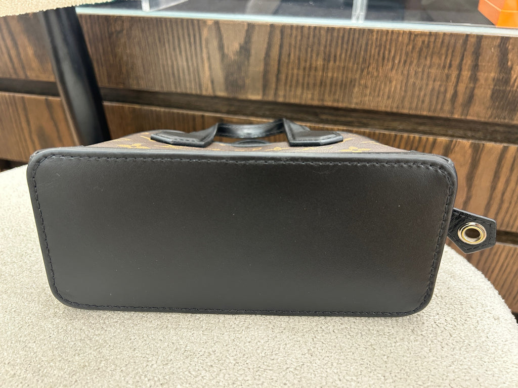 Louis Vuitton Crossbody