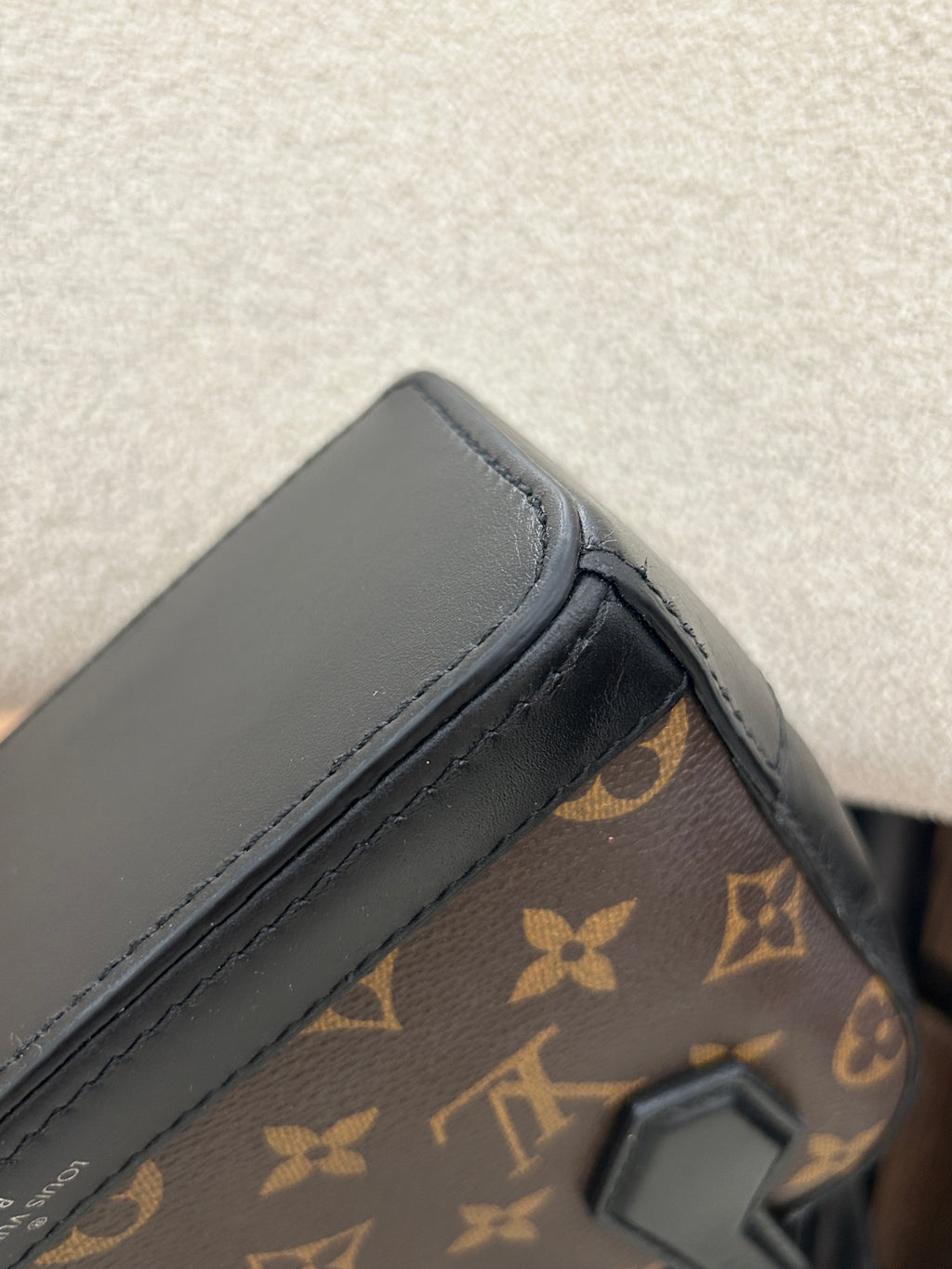 Louis Vuitton Crossbody
