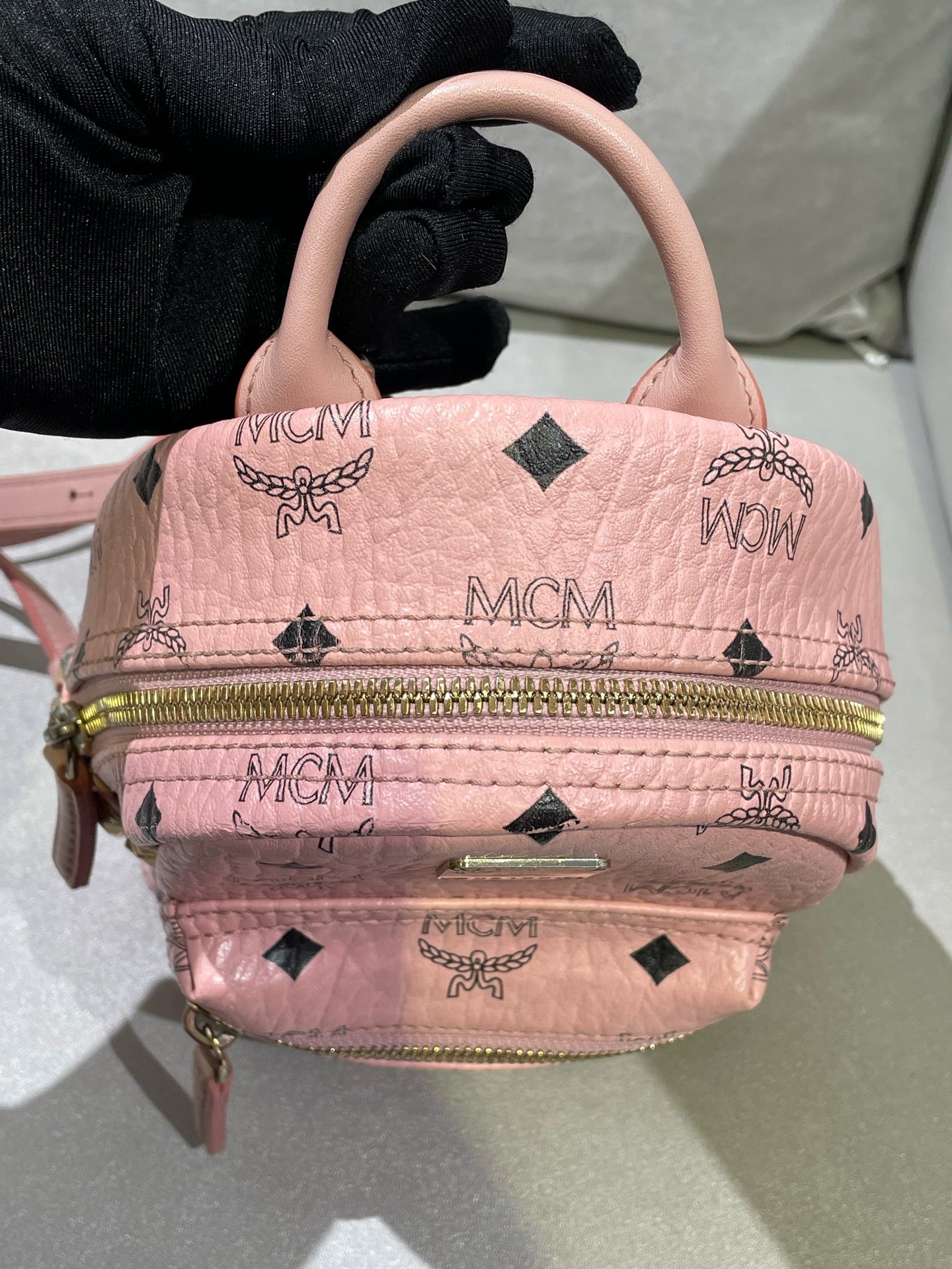 MCM Stark Bebe Boo Visetos Side-Trimmed Rivet Backpack Pink Backpack MMKEAVE17PZ001