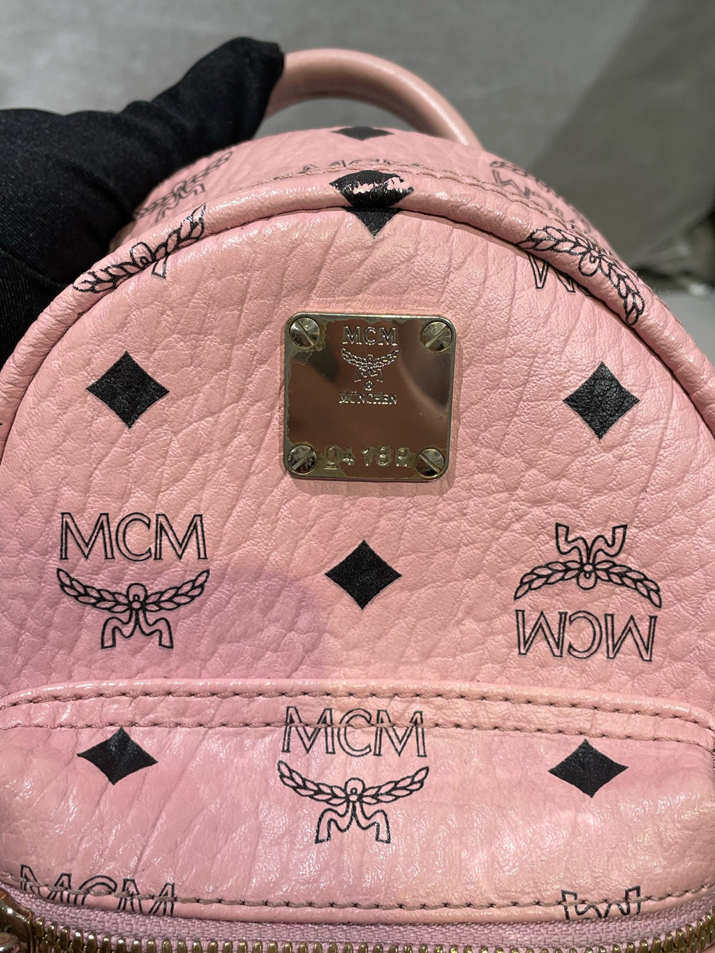 MCM Stark Bebe Boo Visetos Side-Trimmed Rivet Backpack Pink Backpack MMKEAVE17PZ001
