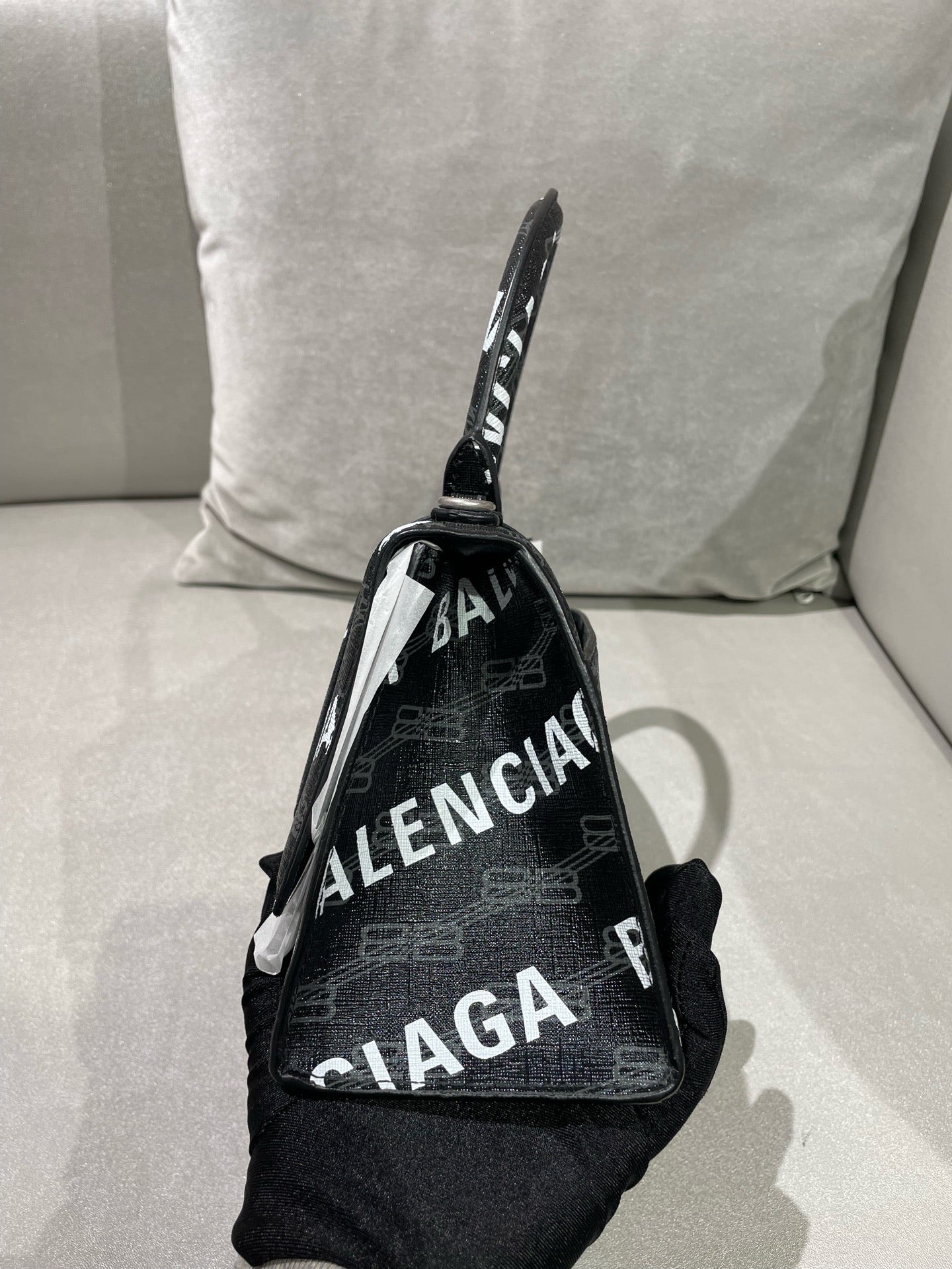 Balenciaga Black Crossbody 593546210H81060