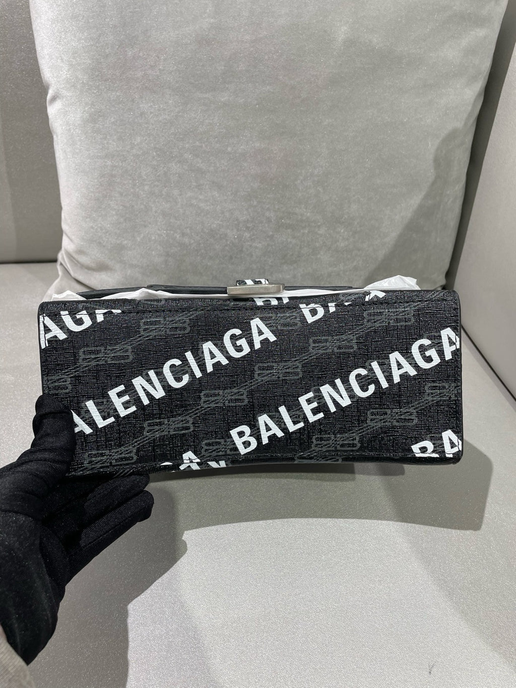 Balenciaga Black Crossbody 593546210H81060