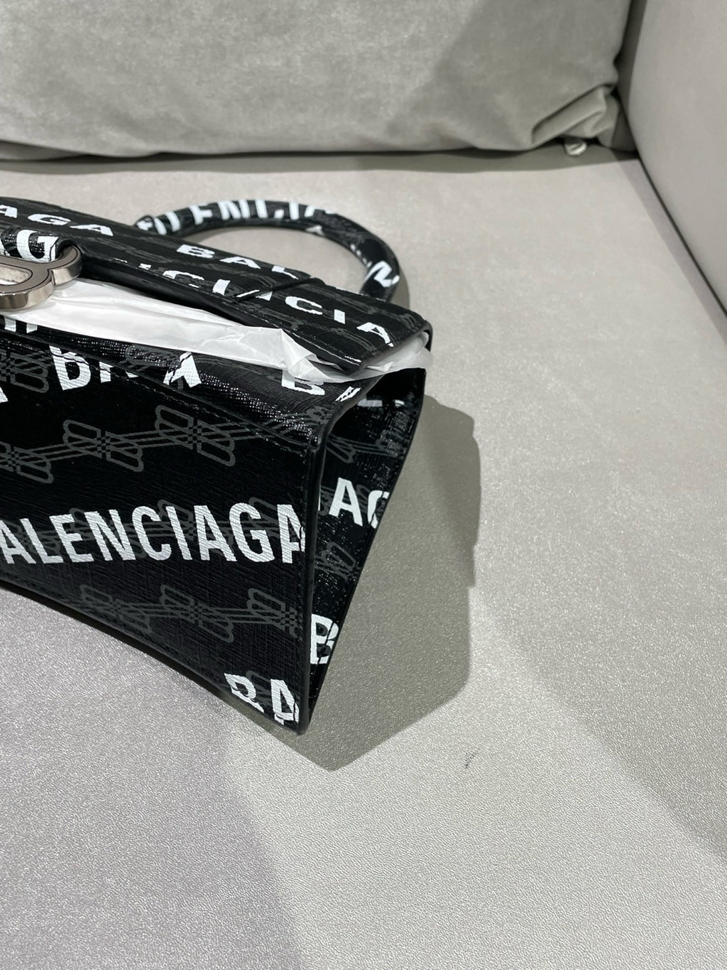 Balenciaga Black Crossbody 593546210H81060