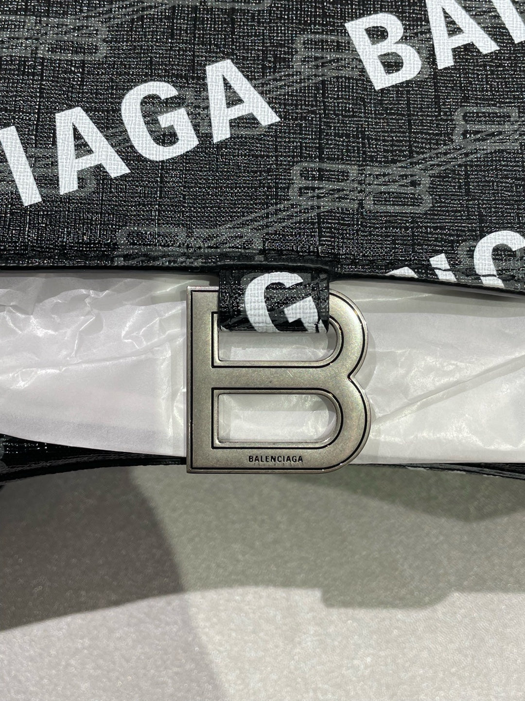 Balenciaga Black Crossbody 593546210H81060