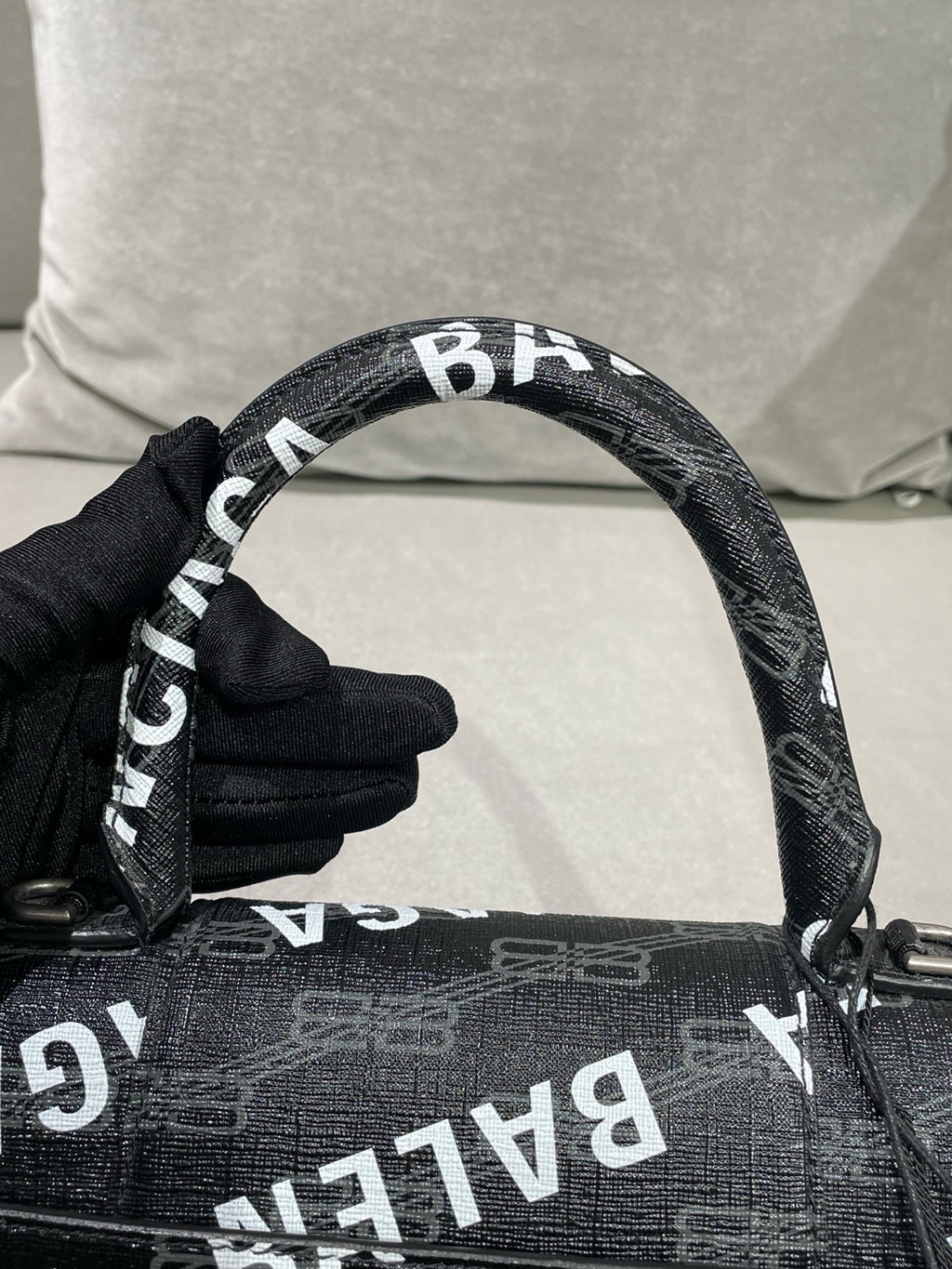Balenciaga Black Crossbody 593546210H81060
