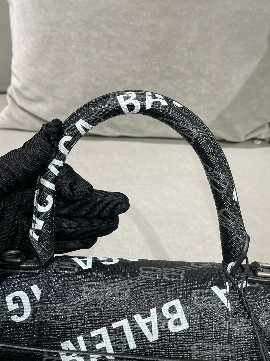 Balenciaga Black Crossbody 593546210H81060