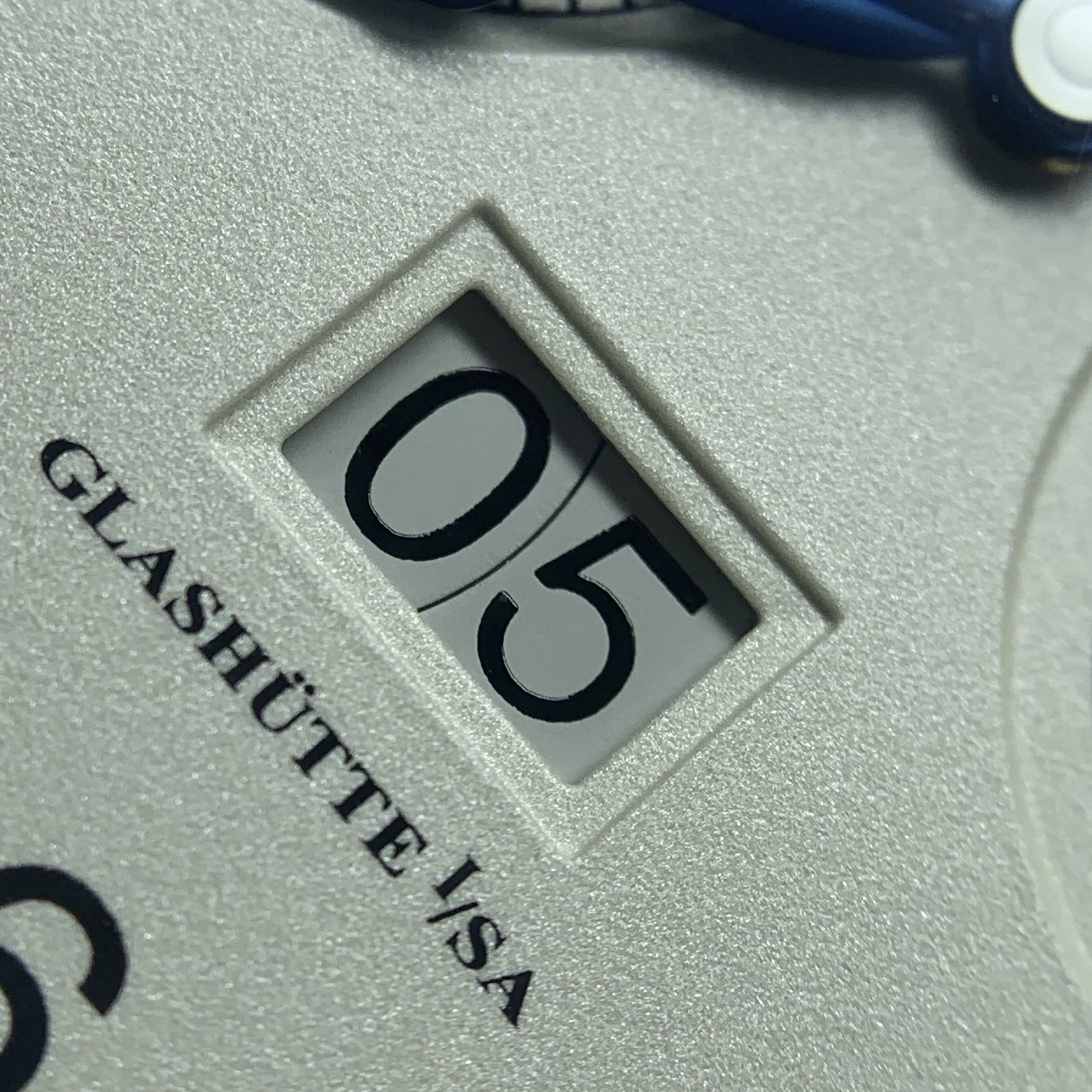 Glashutte Original Member of Parliament 44 millimeters 1-00-14-05-02-04