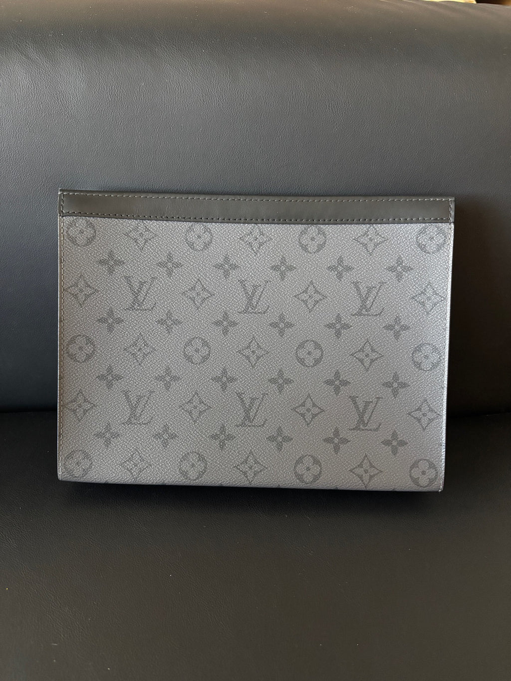 Louis Vuitton Clutch