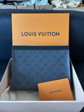 Louis Vuitton Clutch
