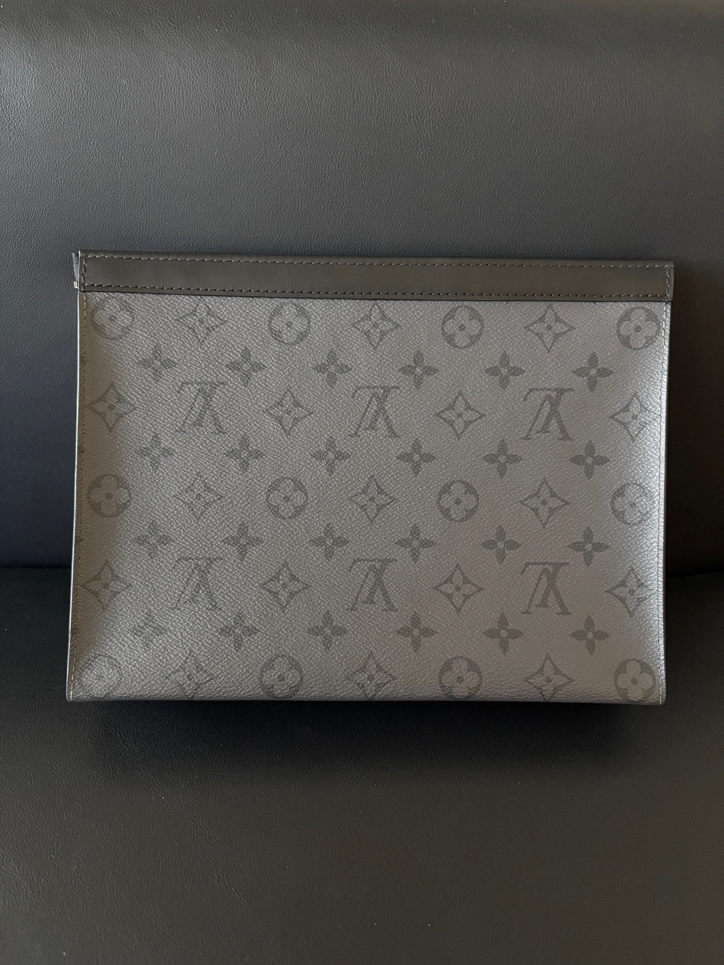 Louis Vuitton Clutch