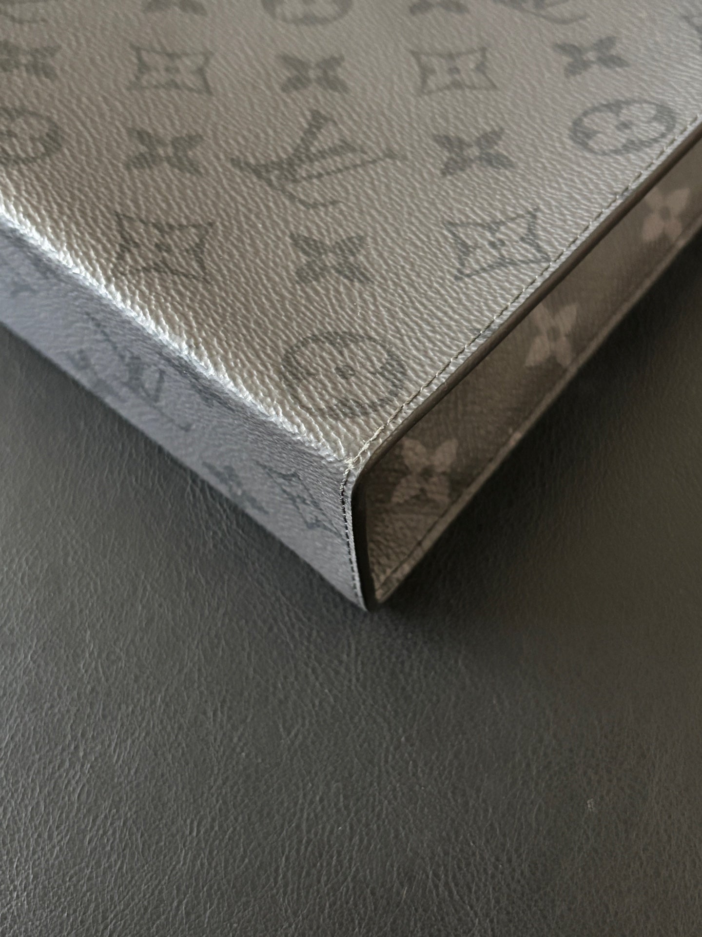 Louis Vuitton Clutch