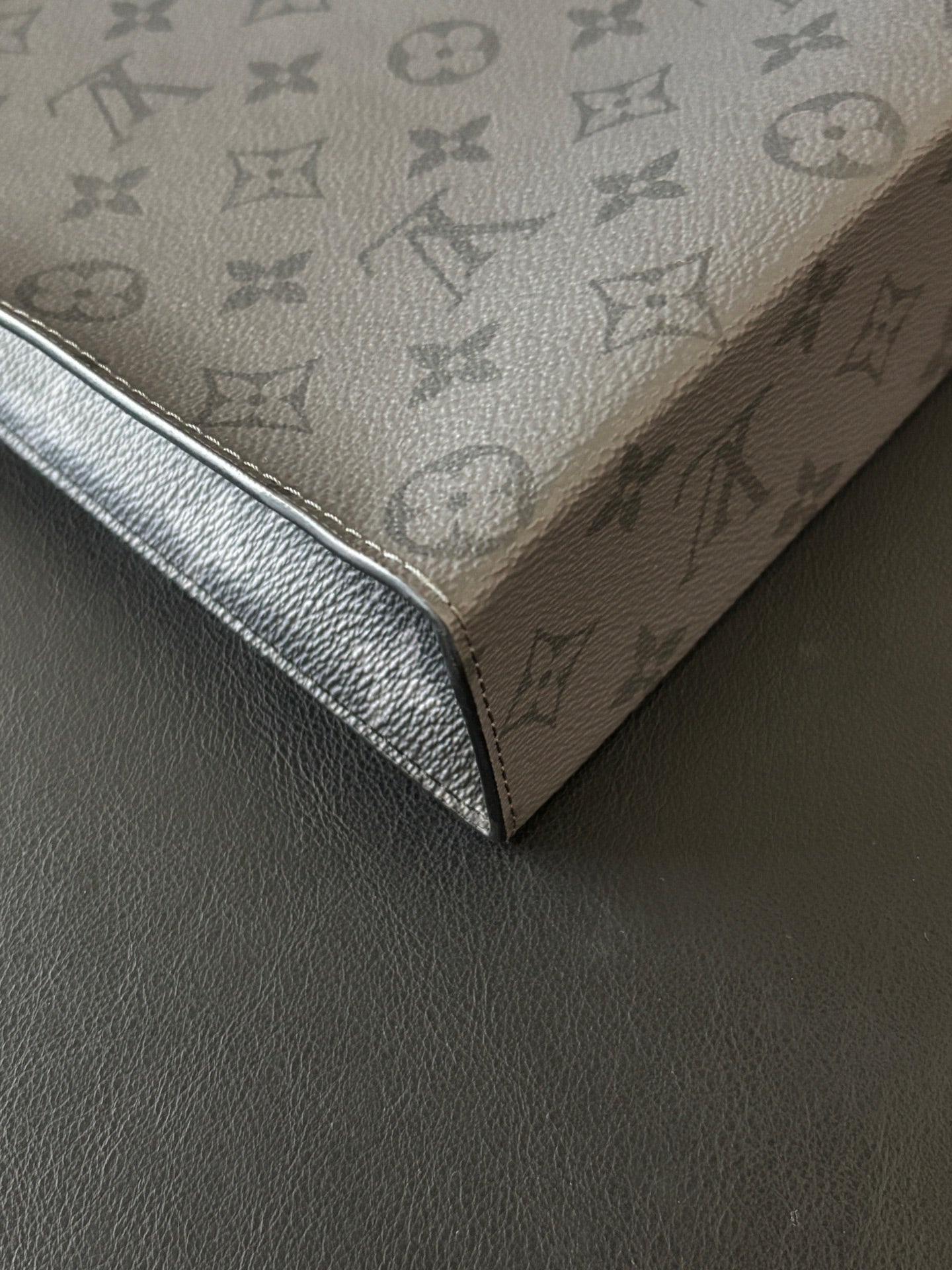 Louis Vuitton Clutch
