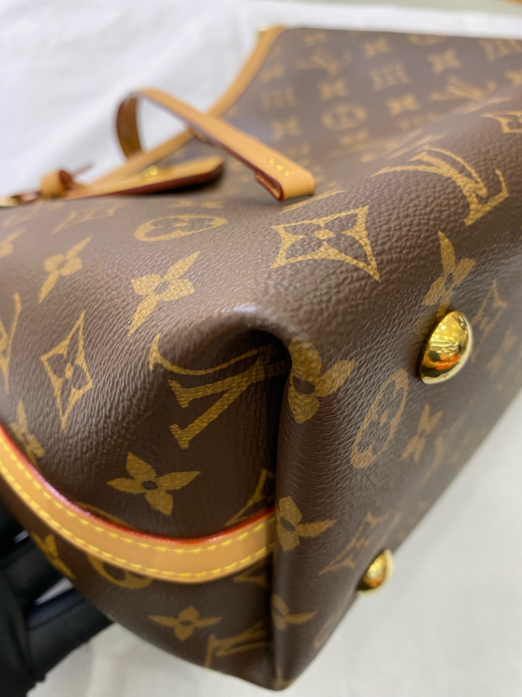 Louis Vuitton Crossbody