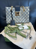 Gucci Black 4981569F26G8319