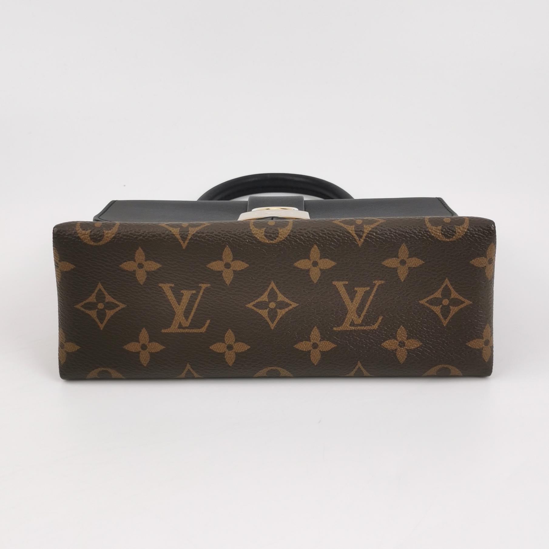 Louis Vuitton Crossbody M44141