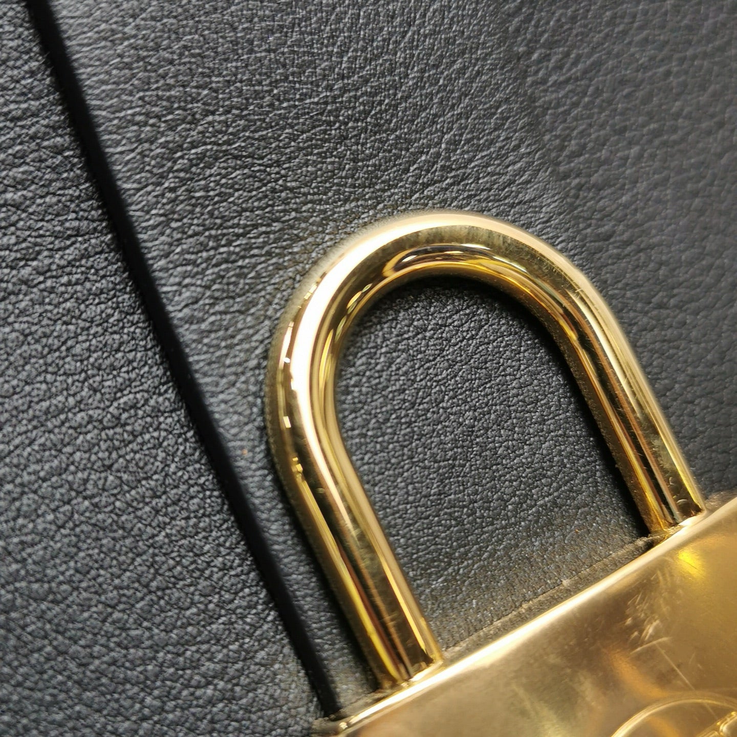 Louis Vuitton Crossbody M44141
