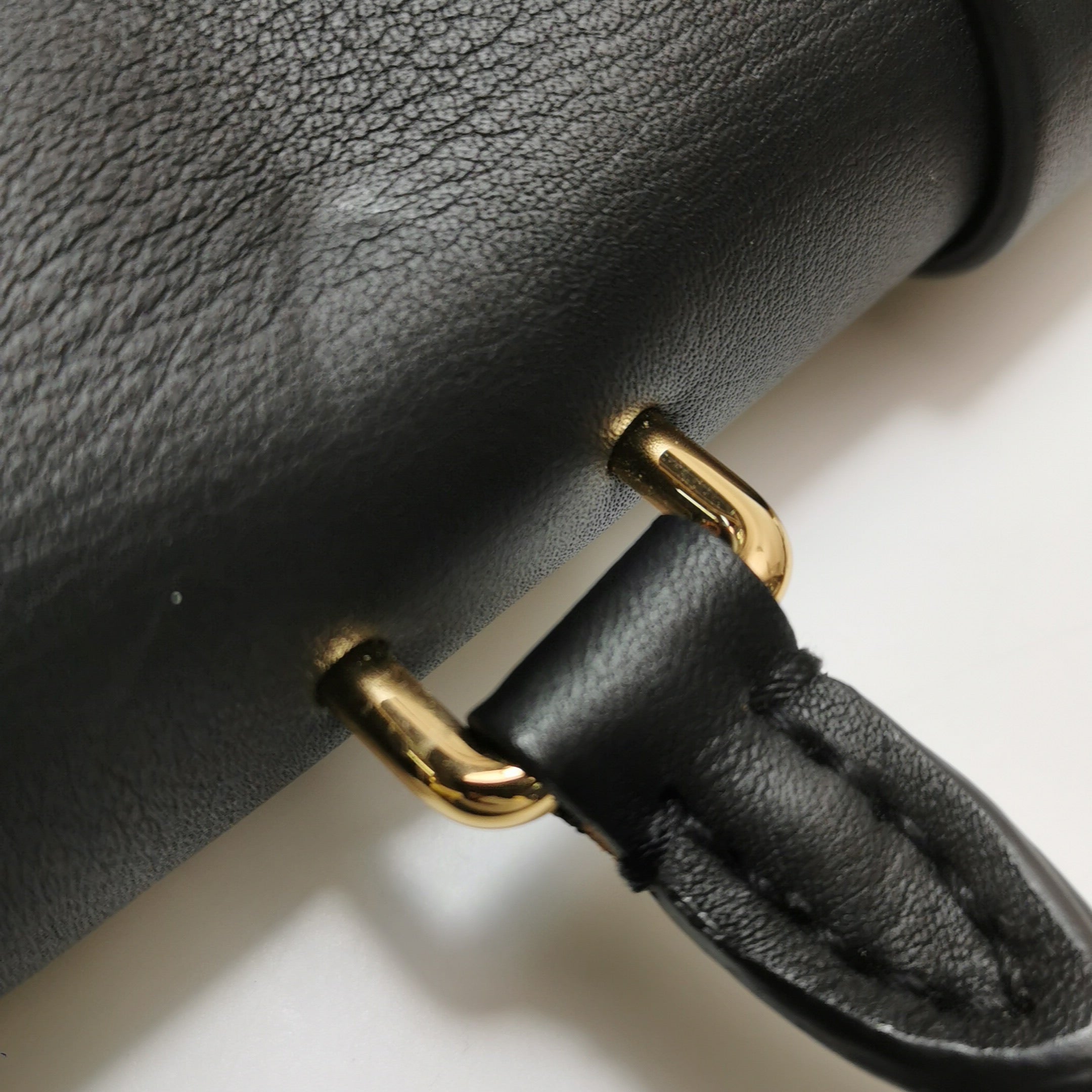 Louis Vuitton Crossbody M44141